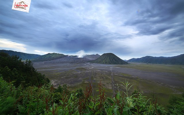 bromo mendung menggayut bromo mendung menggayut