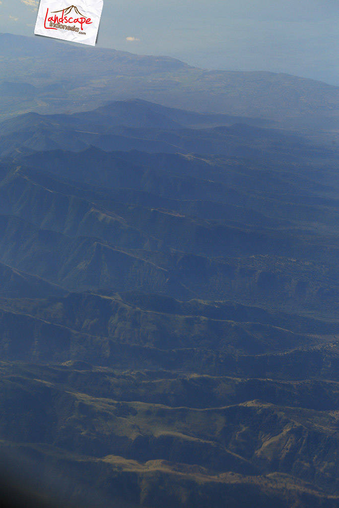 jajaran pegunungan di kepulauan flores jajaran pegunungan di kepulauan flores
