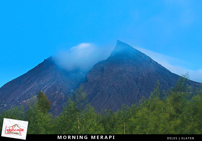 Puncak Gunung Merapi dari Deles Puncak Gunung Merapi dari Deles