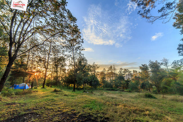 pagi di perkemahan pagi di perkemahan