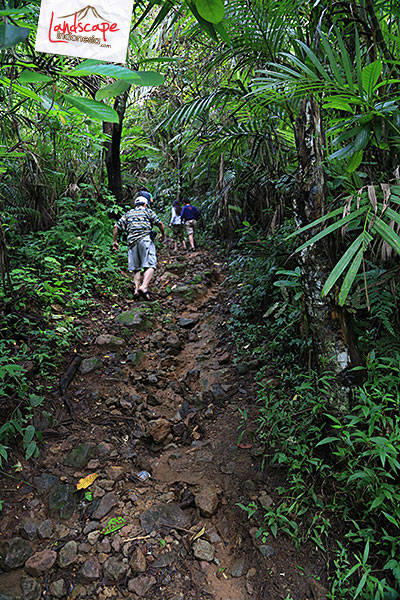 jalan menanjak jalan menanjak