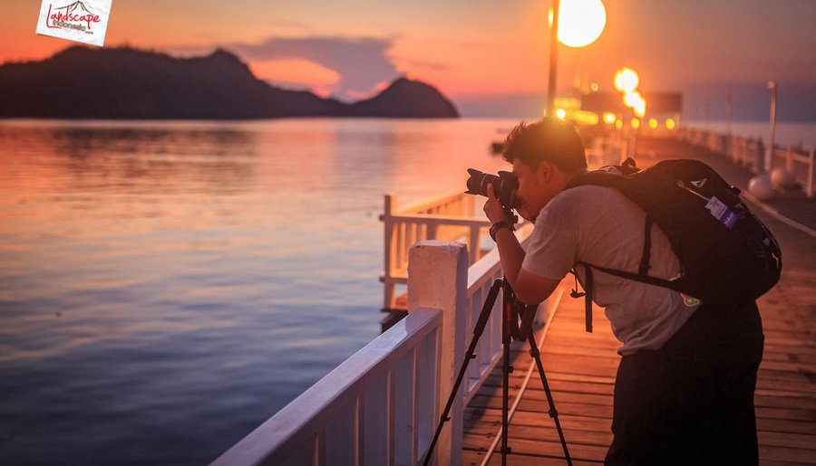 mengabadikan senja mengabadikan senja