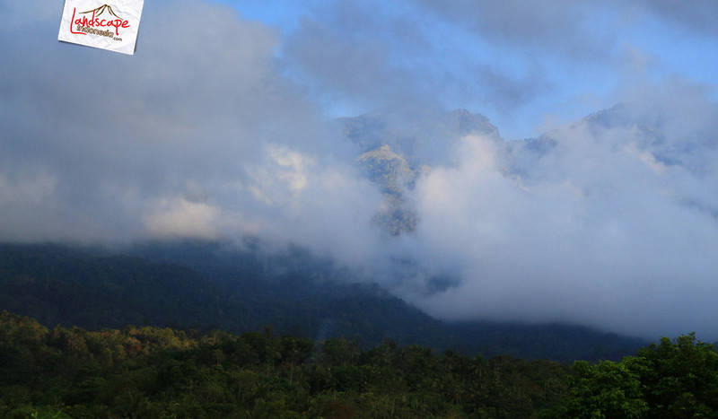 rinjani tertutup awan senaru lombok - rinjani tertutup awan