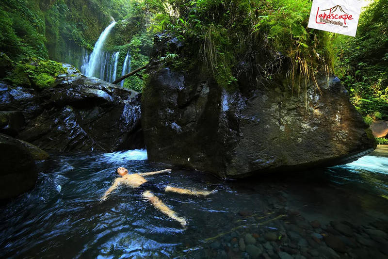 menikmati waktu di tiu kelep menikmati waktu di tiu kelep