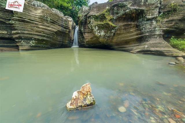 dalam diam dalam diam