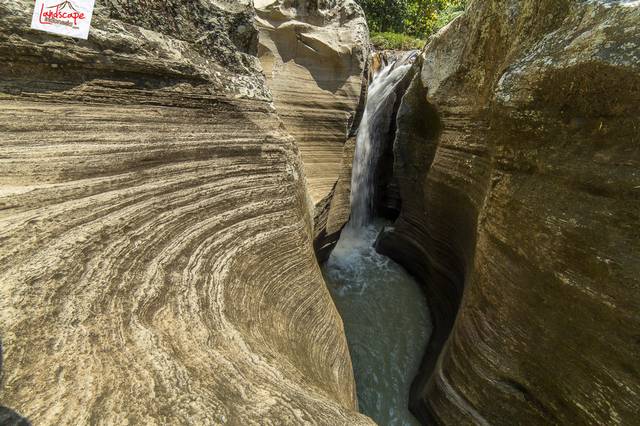 katanya mirip tebing di colorado...katanya lhoo katanya mirip tebing di colorado...katanya lhoo
