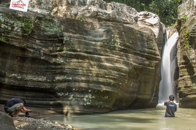 mengabadikan luweng sampang mengabadikan luweng sampang