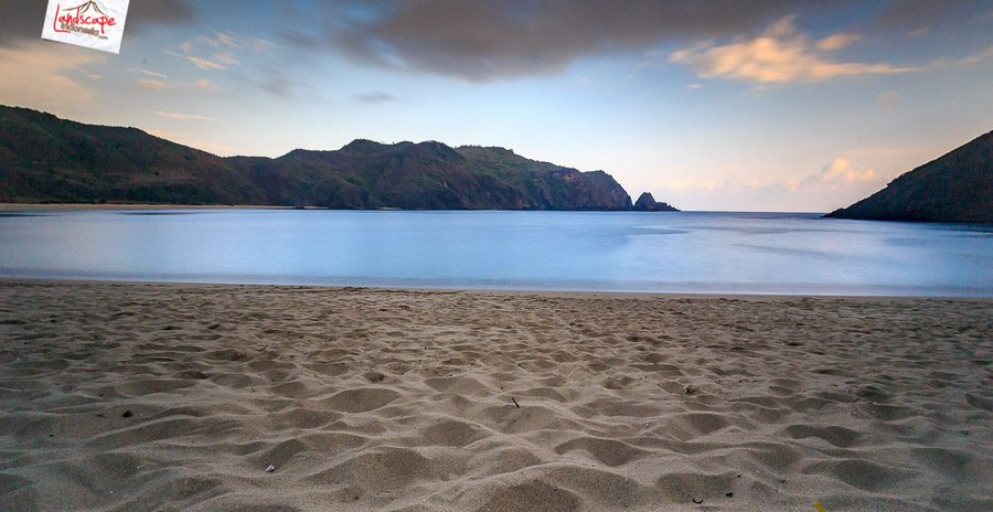 pantai mawun dalam balutan slow speed pantai mawundalam balutan slow speed