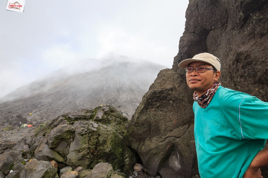 12 jam gunung merapi