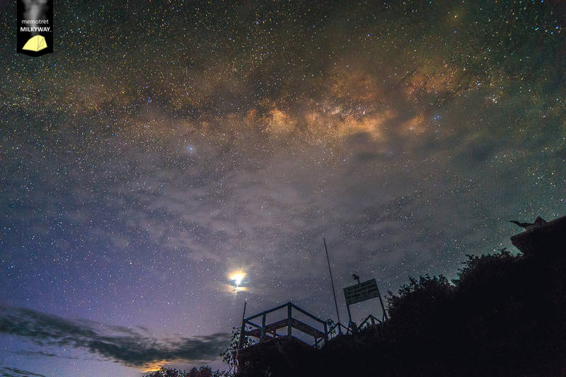 milky way di atas bukit tekenang, danau sentarum