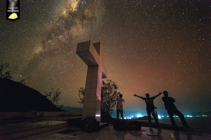milky way di atas bukit salib, Flores