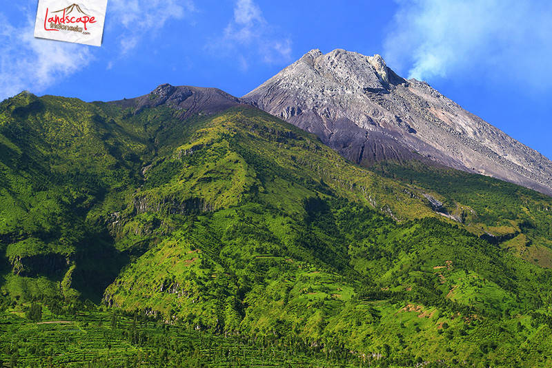 gunung merapi di pagi hari gunung merapi di pagi hari