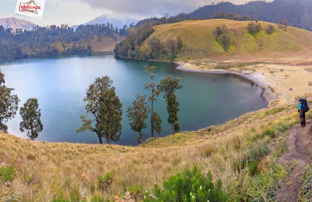 Semeru dalam frame Semeru dalam frame