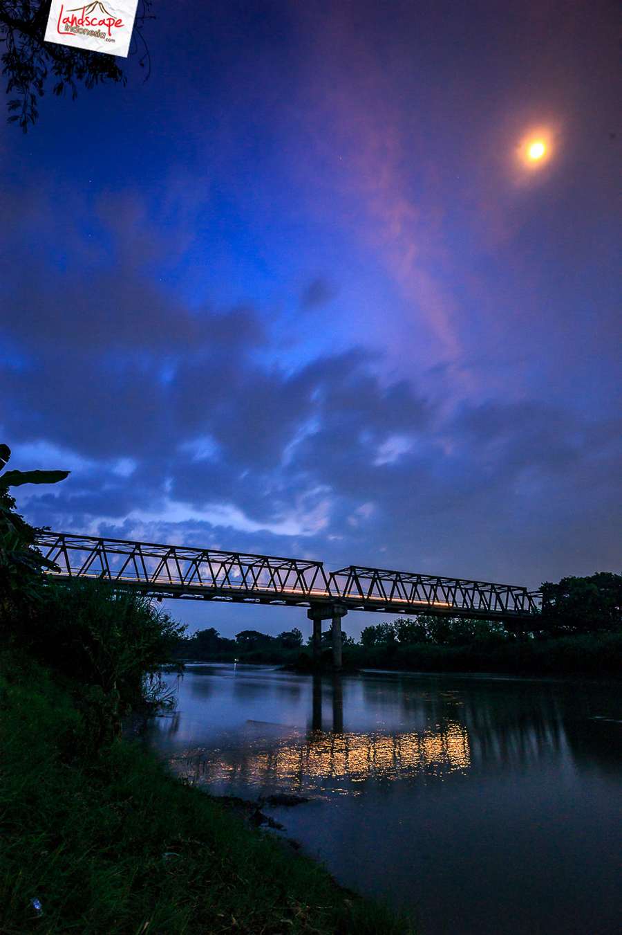 senja di tepian sukoharjo senja di tepian sukoharjo
