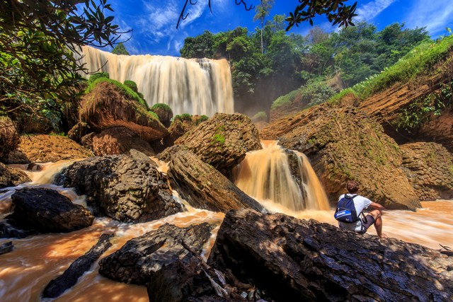 memotret air terjun memotret air terjun