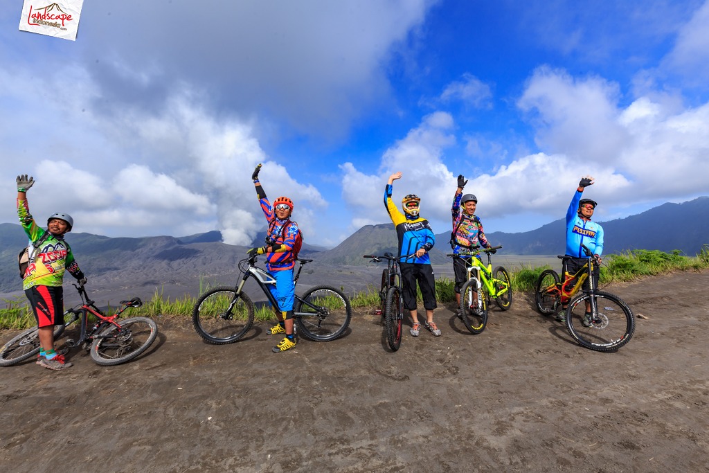 bromo cemoro tigo