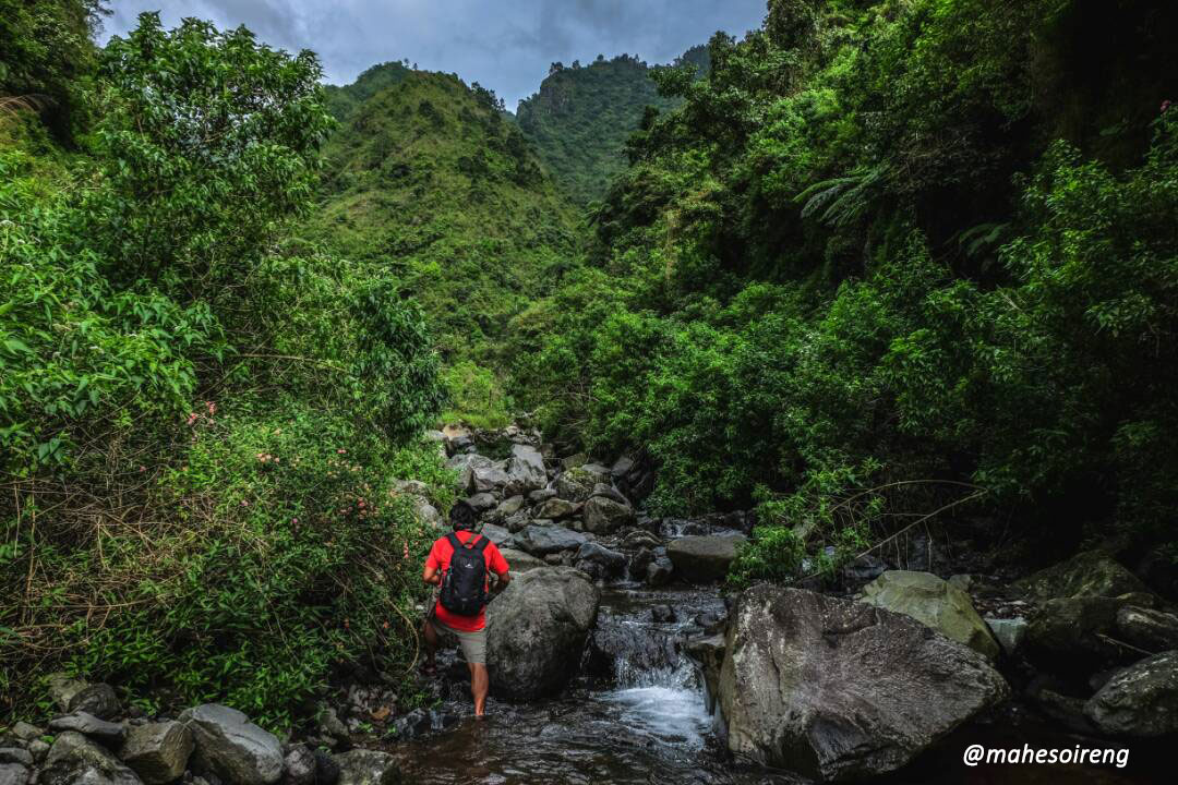 menyusuri sungai menuju Tempuran
