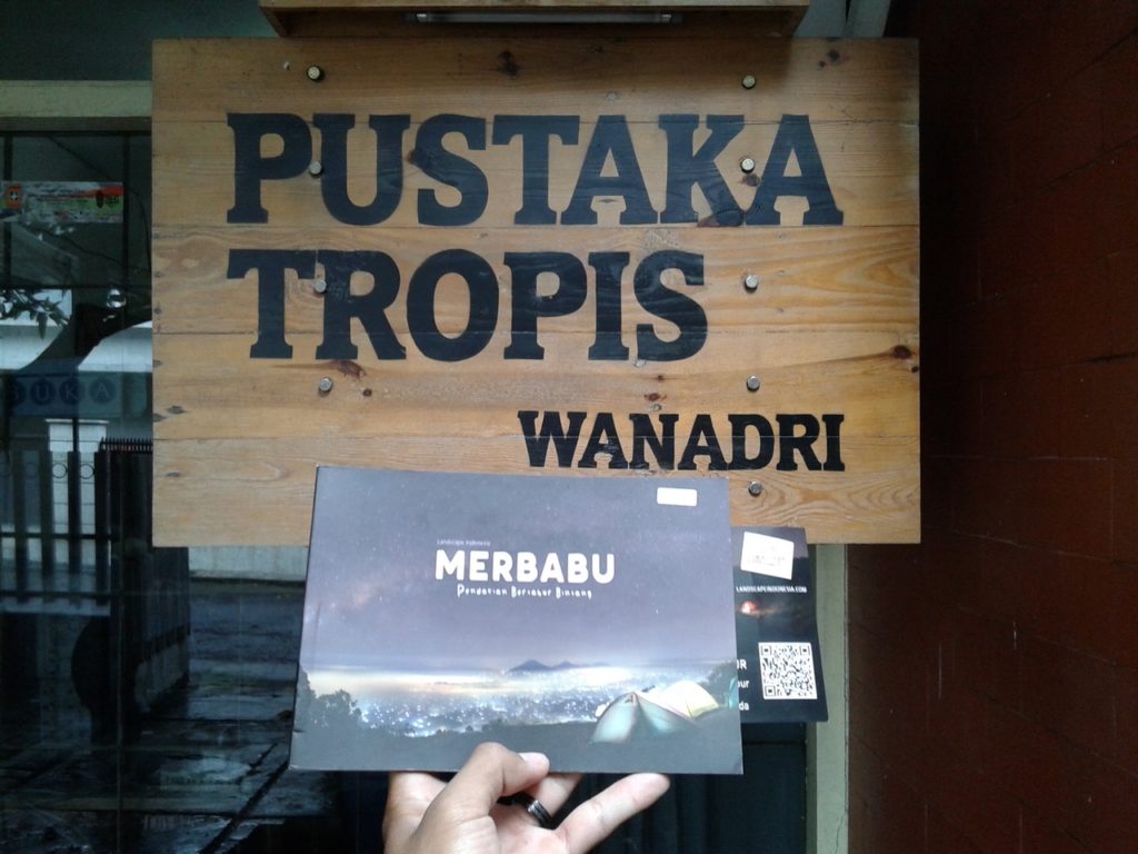 buku merbabu di pustaka tropis wanadri