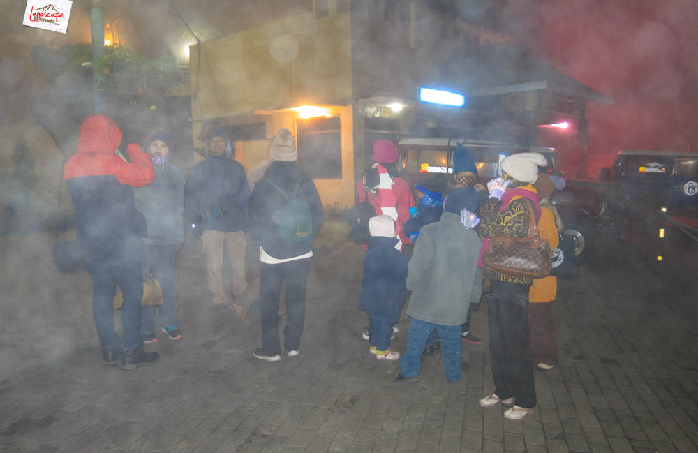 sunrise di pananjakan - berkumpul