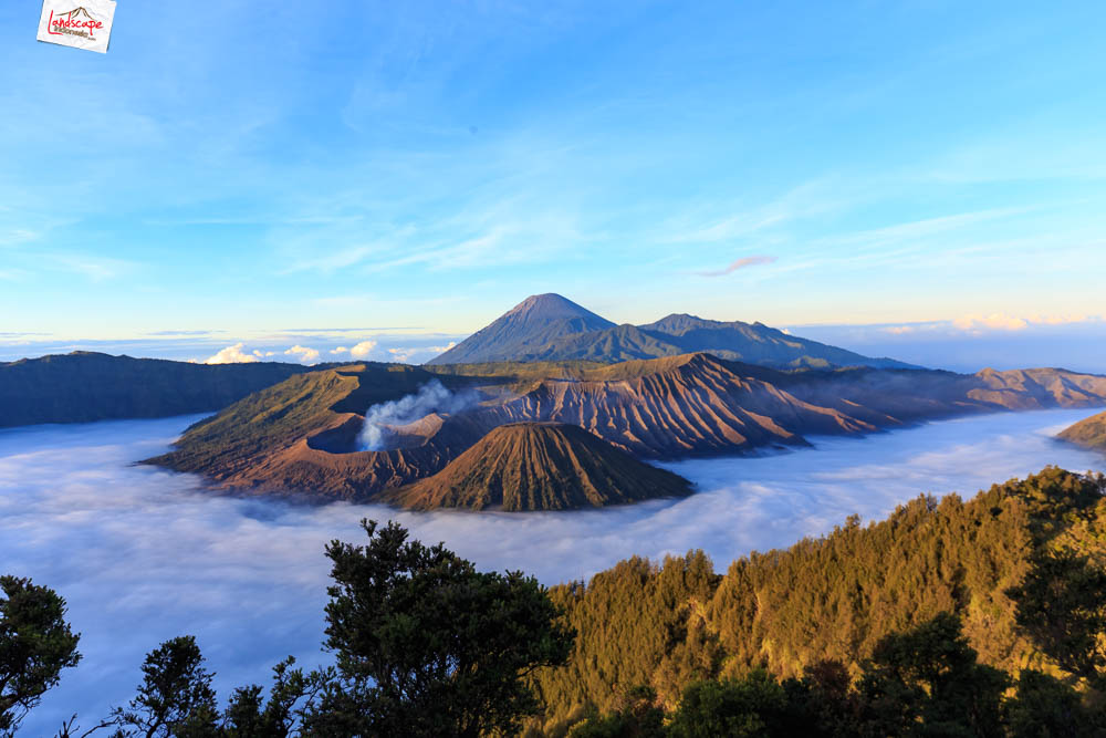 sunrise di pananjakan - bromo pagi itu