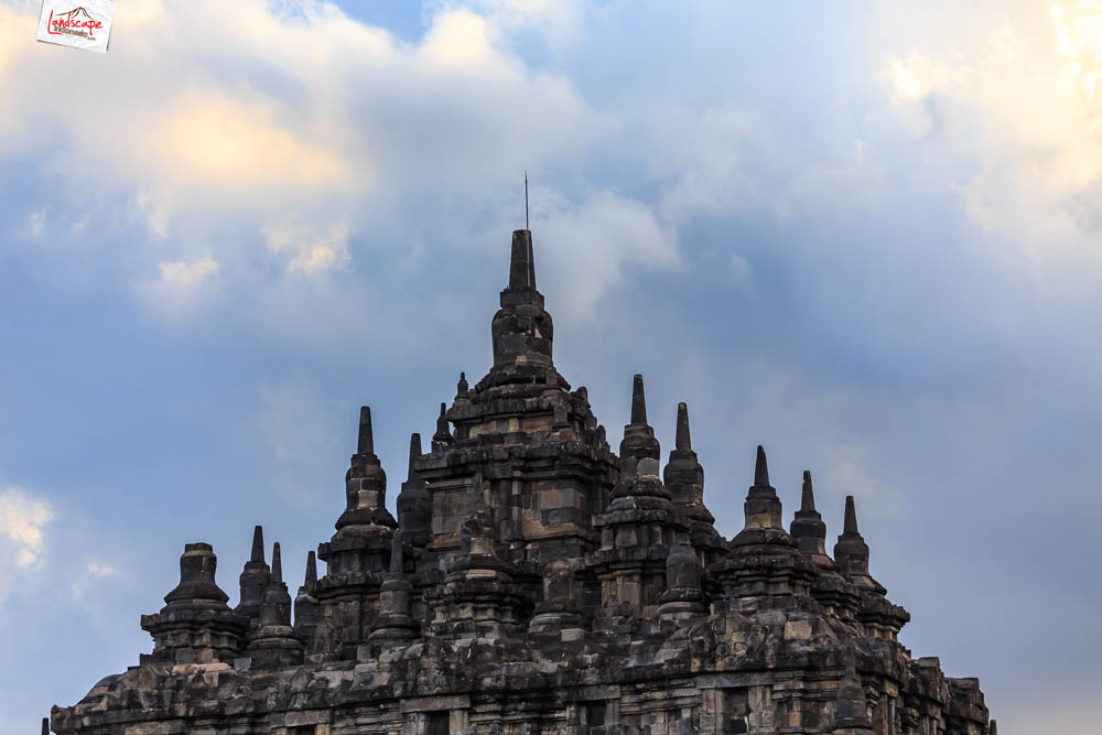 sunset di Plaosan - tertutup awan