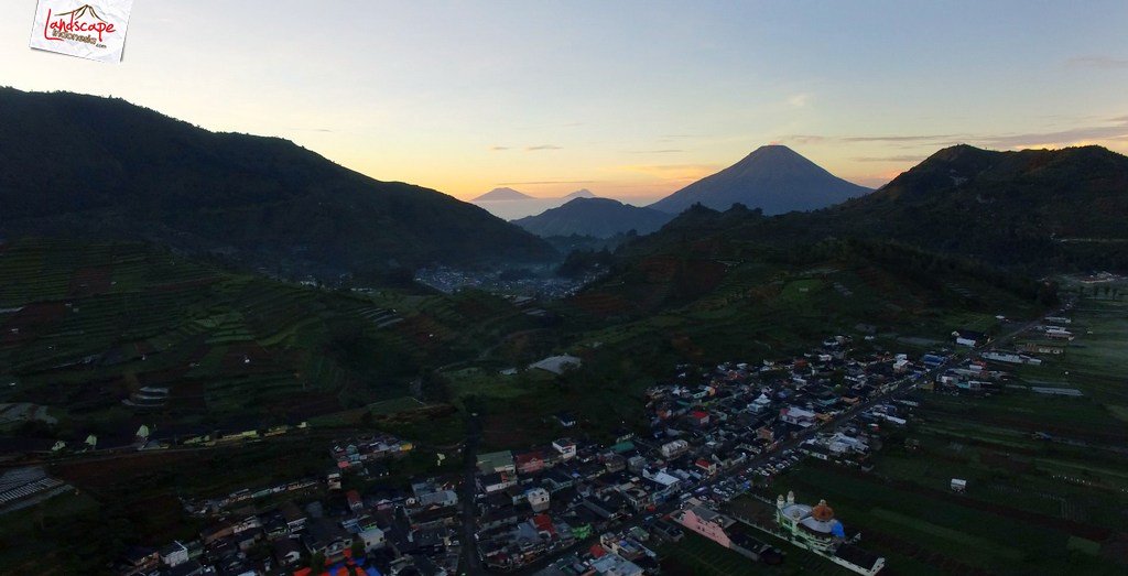 dieng dari udara - pagi di dieng