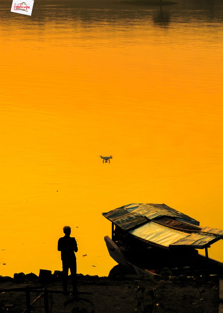 kedungombo dari udara - pengendali drone