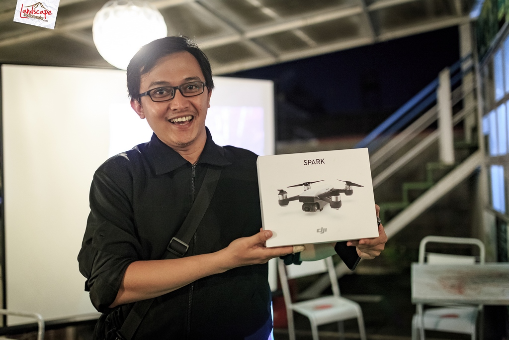 Solo Drone Fly Halal Bihalal dji spark