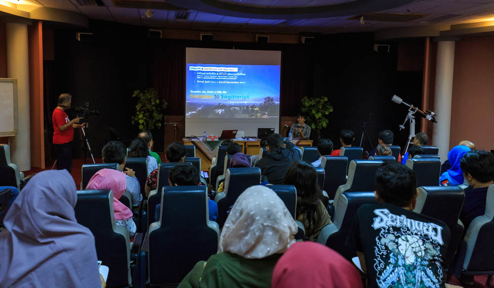 Meracuni Keindahan Milky Way