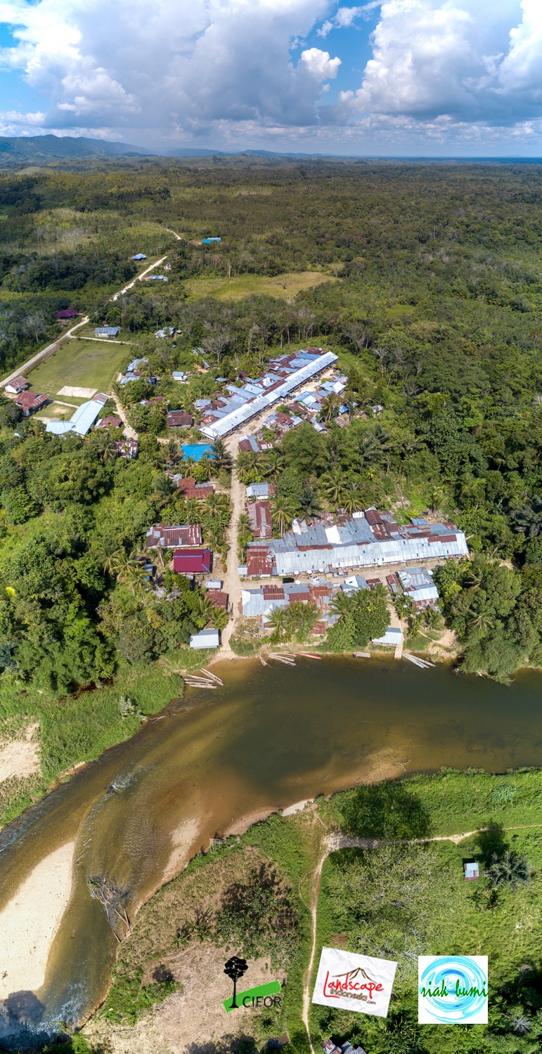 mengabadikan leboyan dari udara