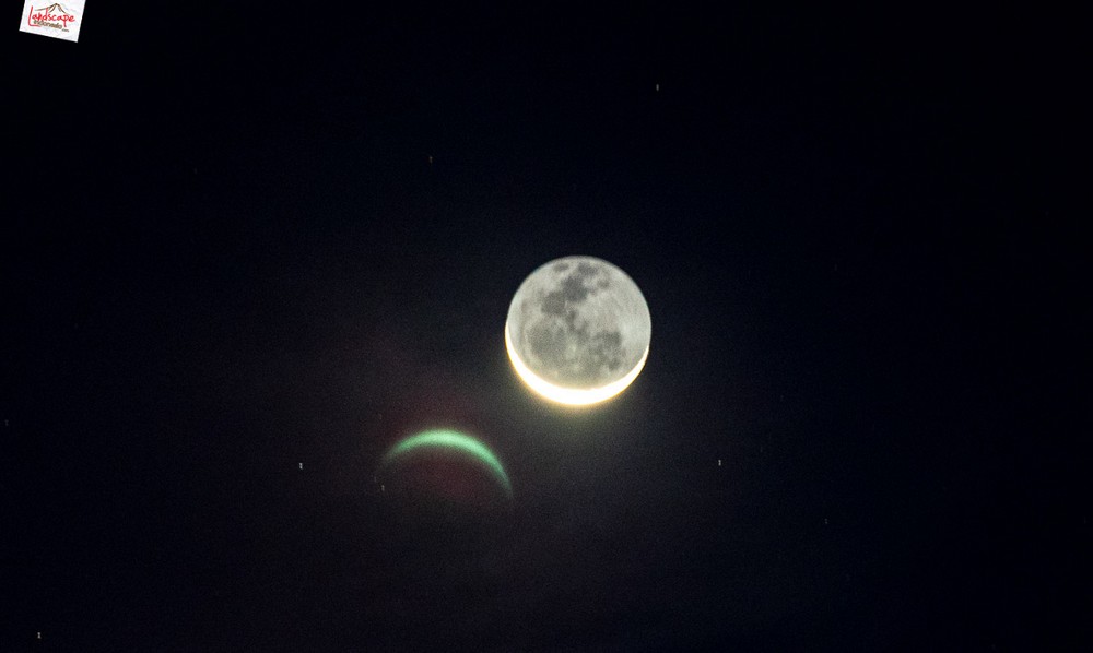 bulan sabit pagi tadi