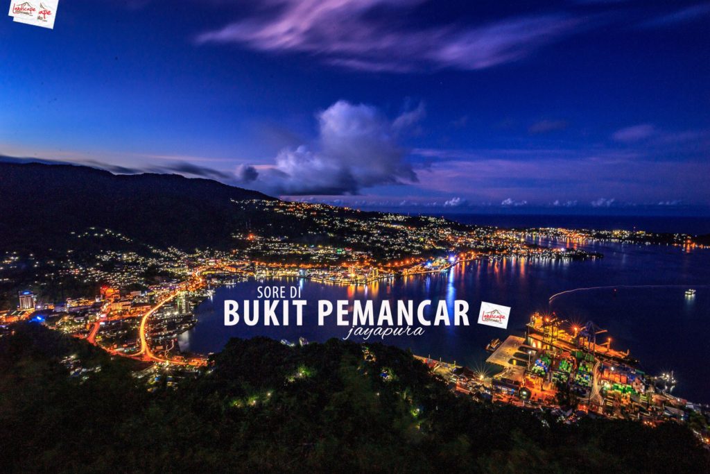 Sore di bukit pemancar Jayapura