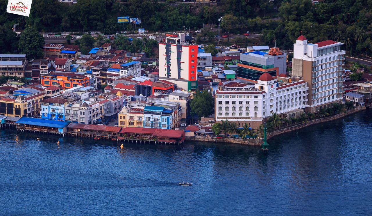 Sore di bukit pemancar Jayapura