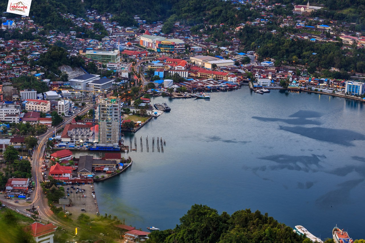 Sore di bukit pemancar Jayapura