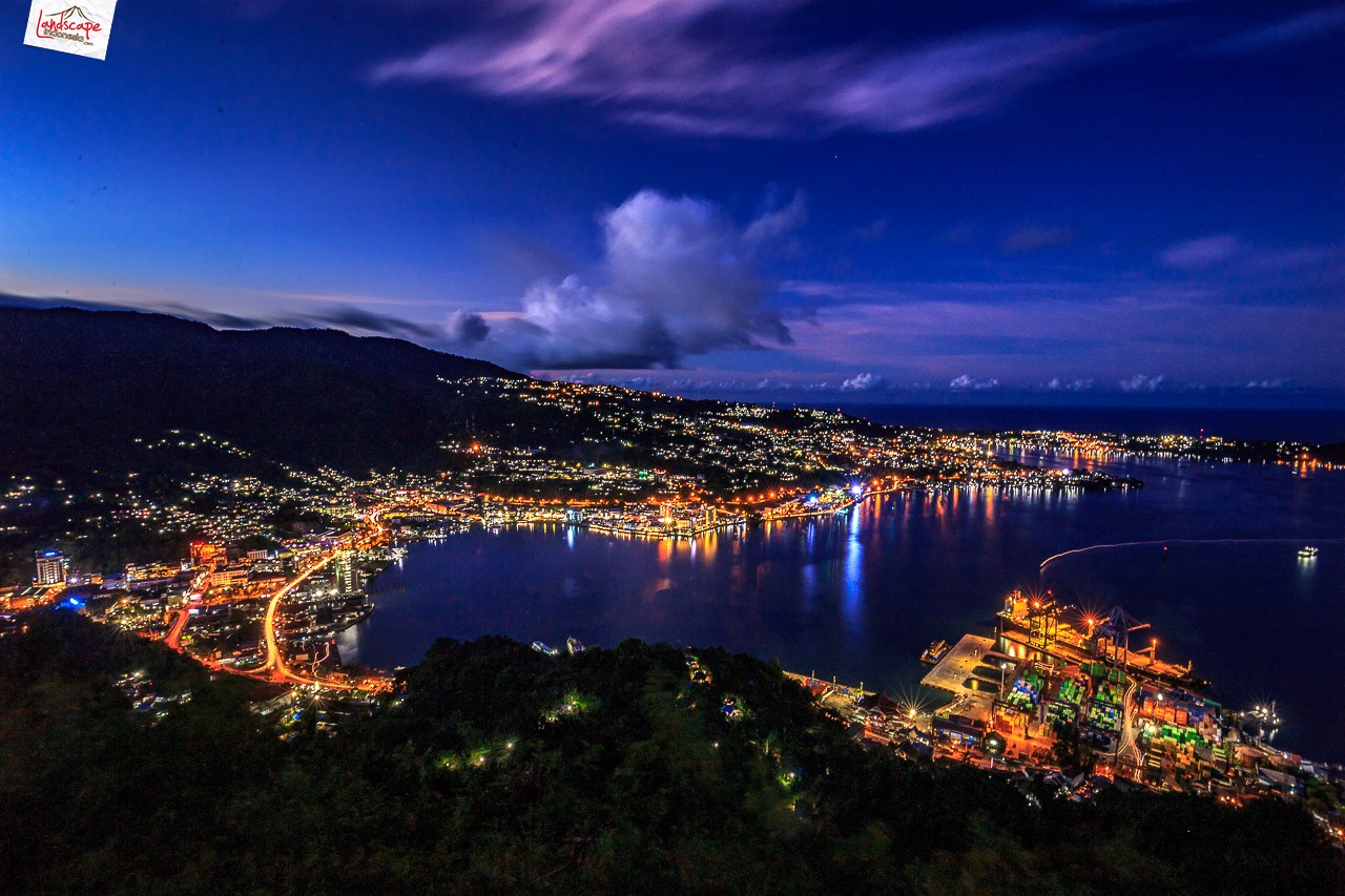 Sore di bukit pemancar Jayapura