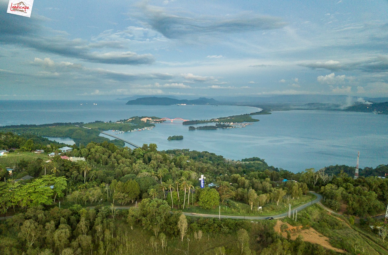 Sepenggal sore di Bukit Skyline