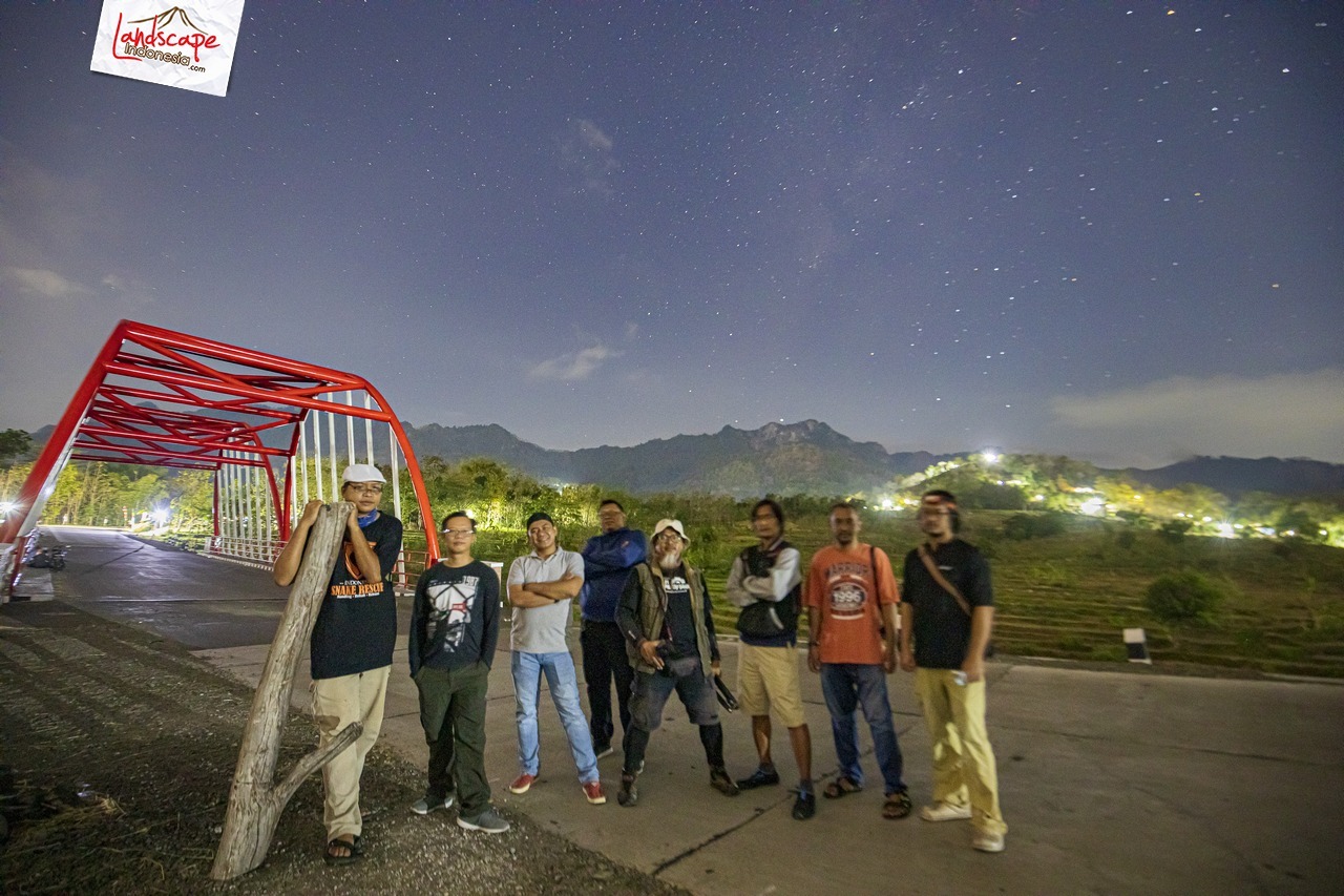 foto keluarga jembatan krisak