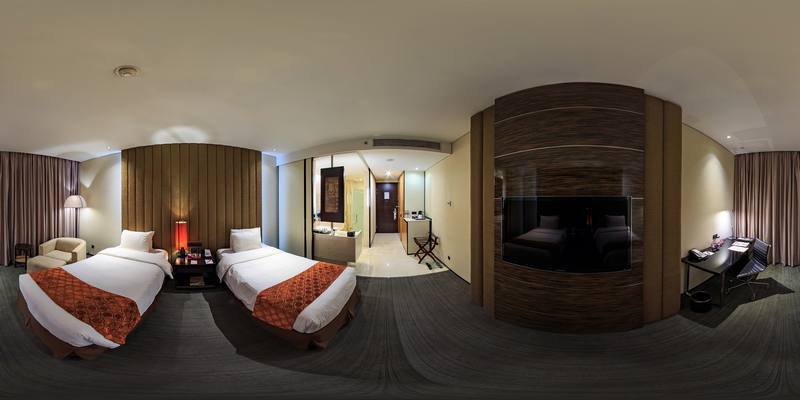 memotret ruangan hotel