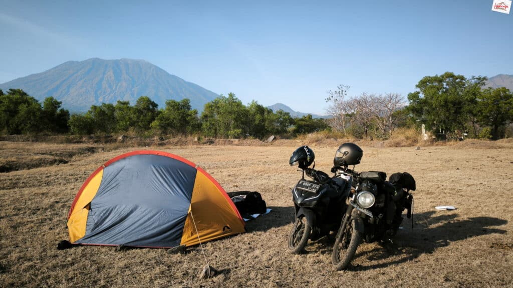 berkemah di savana tianyar